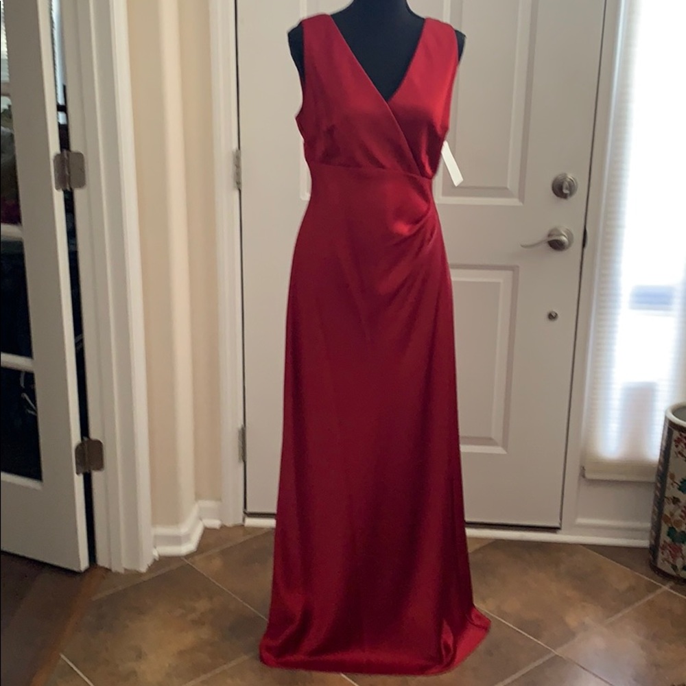 Lauren Ralph Lauren Sleeveless Double V Neck Lined Gown